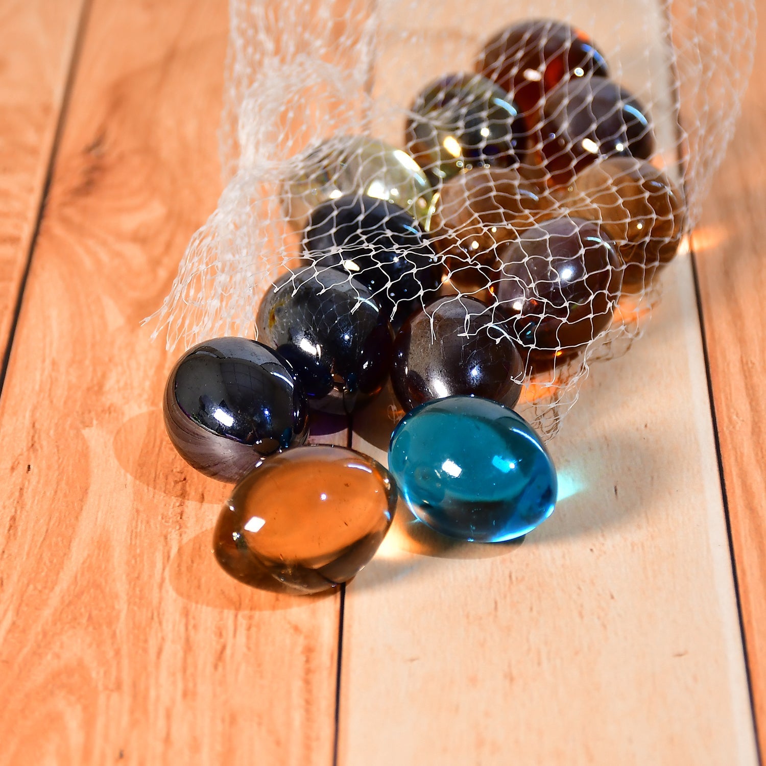 Flat round decorative glass pebbles Flat round decorative glass pebbles